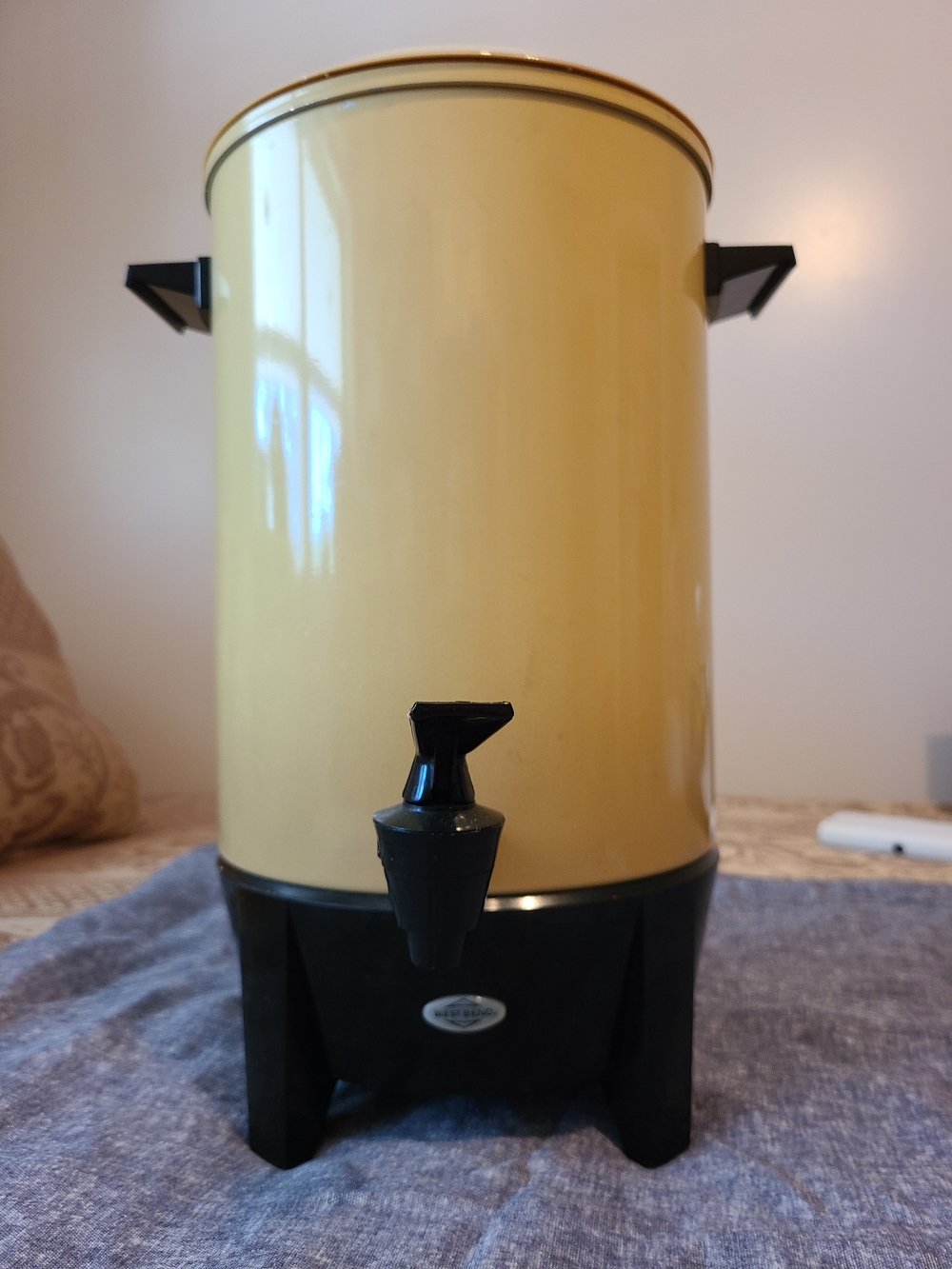 12-30 Cup Yellow Coffee Percolator